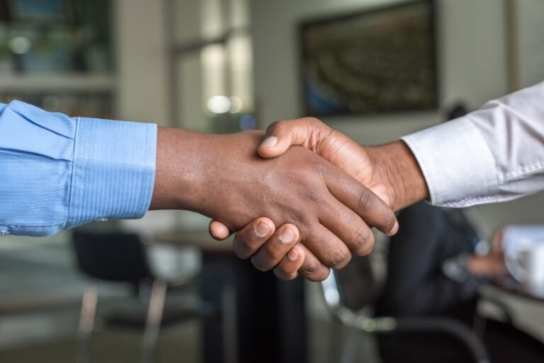 Handshake for family mediation